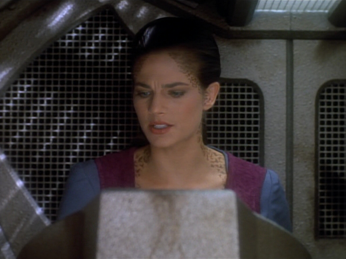 extant_StarTrekDS9_2x03-TheSiege_02467.jpg