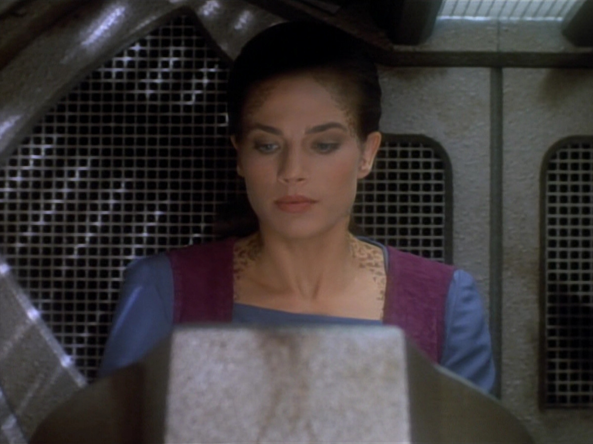extant_StarTrekDS9_2x03-TheSiege_02474.jpg