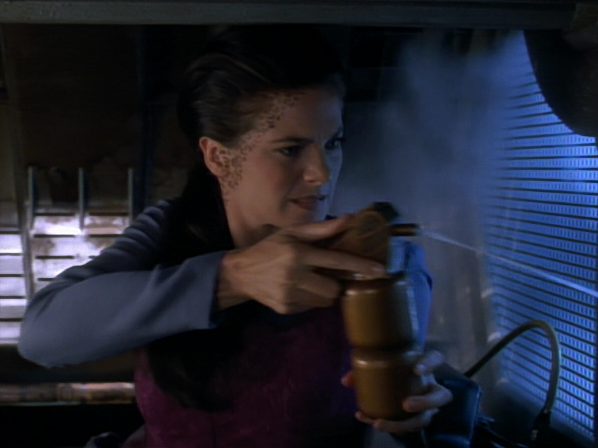 extant_StarTrekDS9_2x03-TheSiege_02547.jpg