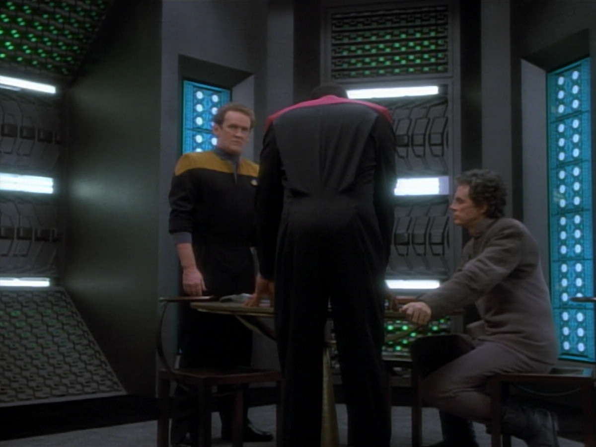 extant_StarTrekDS9_2x03-TheSiege_02622.jpg