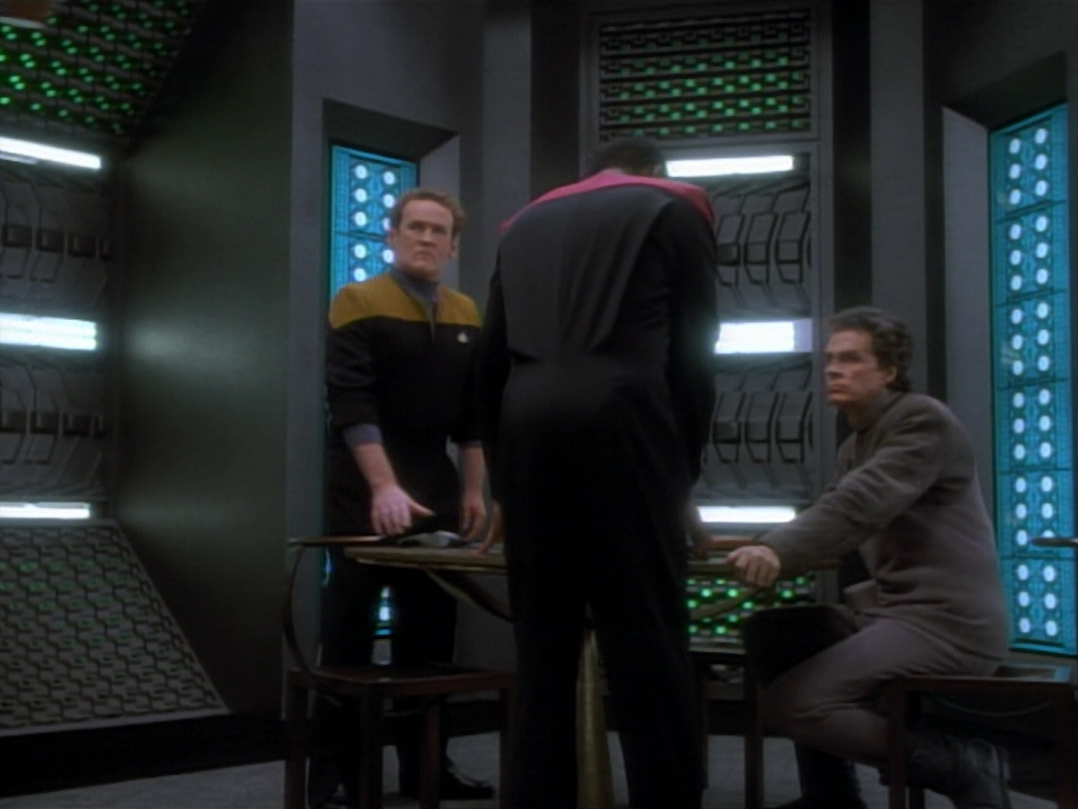 extant_StarTrekDS9_2x03-TheSiege_02623.jpg
