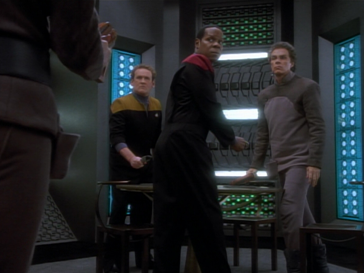 extant_StarTrekDS9_2x03-TheSiege_02626.jpg