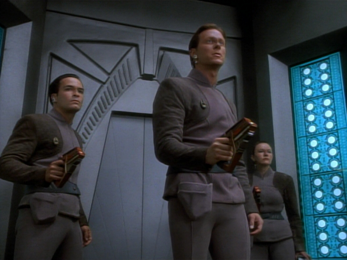 extant_StarTrekDS9_2x03-TheSiege_02636.jpg