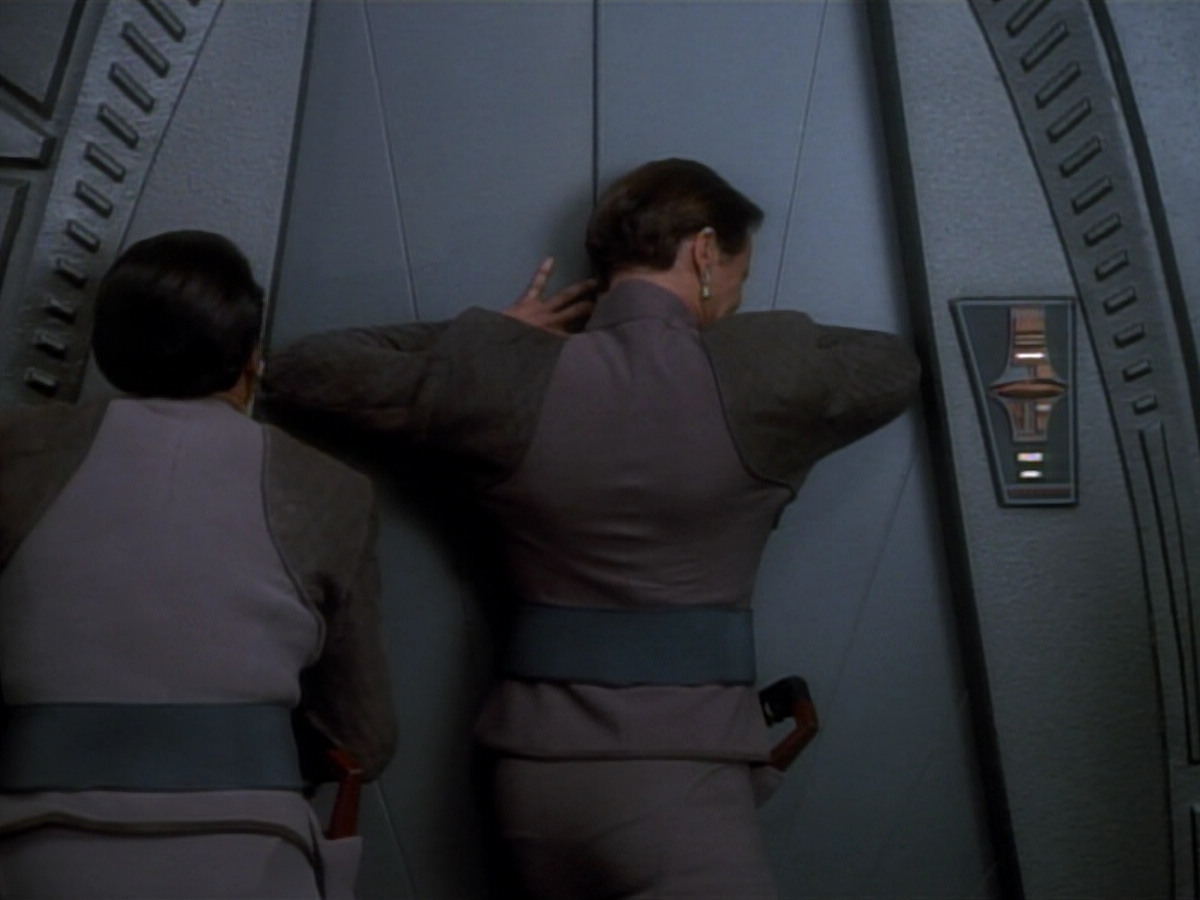 extant_StarTrekDS9_2x03-TheSiege_02643.jpg