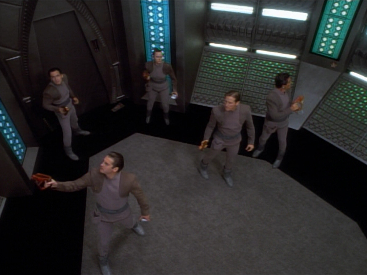 extant_StarTrekDS9_2x03-TheSiege_02656.jpg
