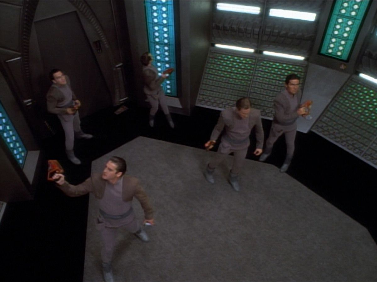 extant_StarTrekDS9_2x03-TheSiege_02658.jpg