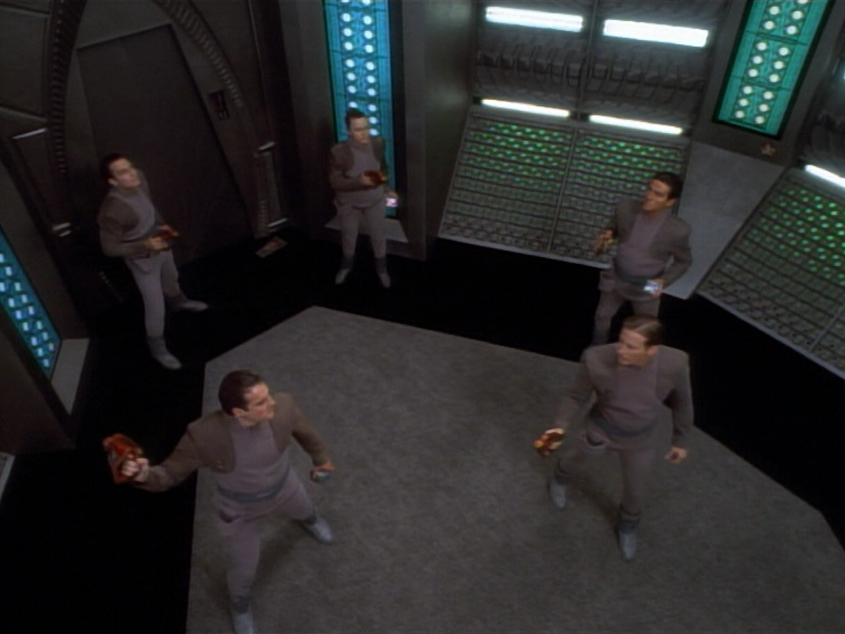 extant_StarTrekDS9_2x03-TheSiege_02661.jpg