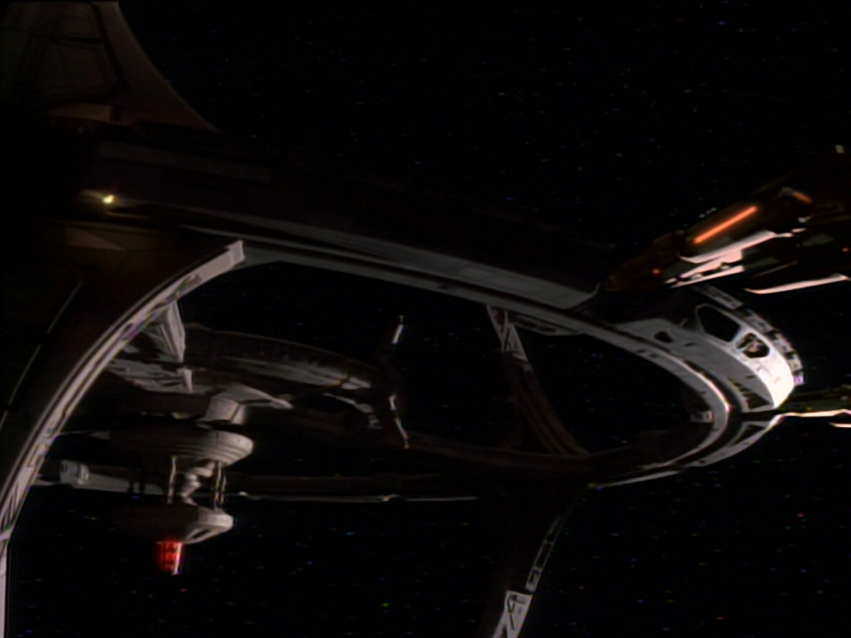 extant_StarTrekDS9_2x03-TheSiege_02860.jpg