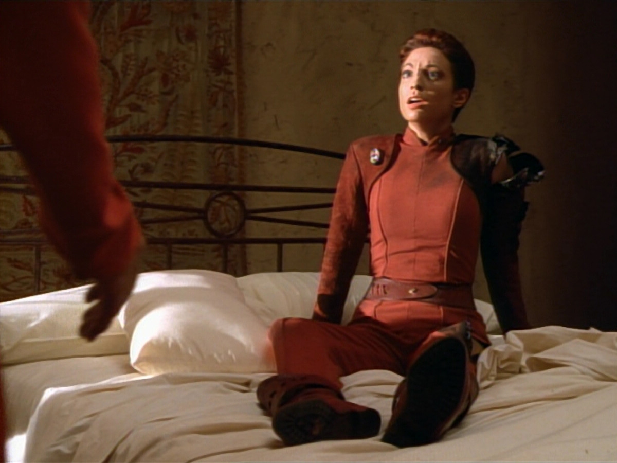 extant_StarTrekDS9_2x03-TheSiege_02998.jpg