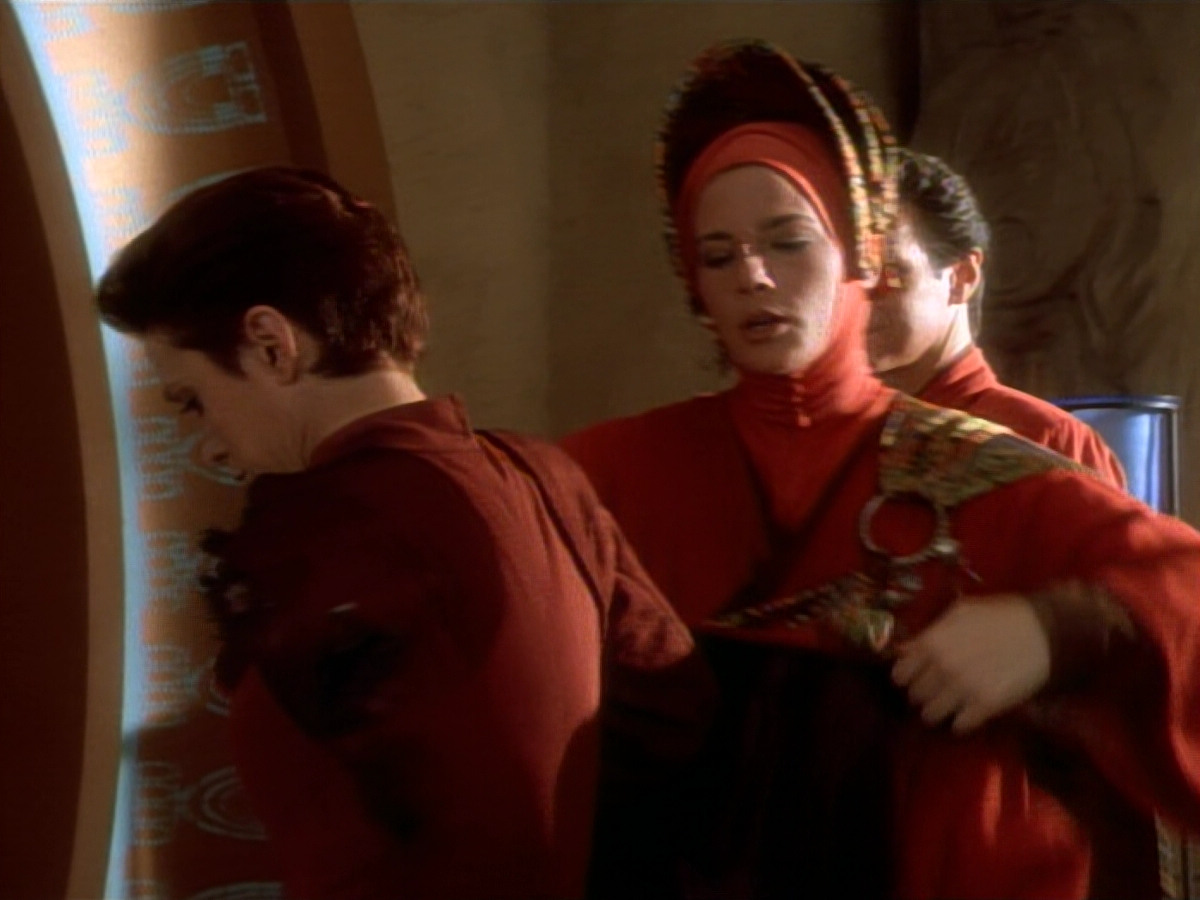 extant_StarTrekDS9_2x03-TheSiege_03058.jpg