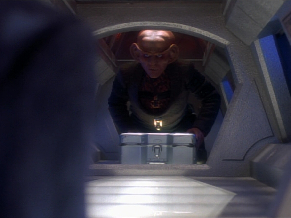 extant_StarTrekDS9_2x03-TheSiege_03124.jpg