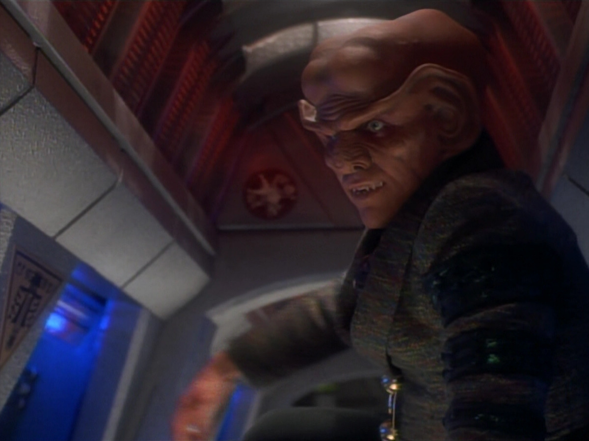 extant_StarTrekDS9_2x03-TheSiege_03175.jpg