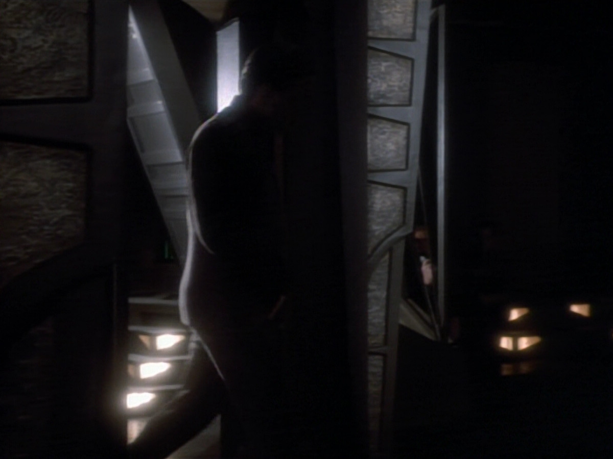 extant_StarTrekDS9_2x03-TheSiege_03268.jpg