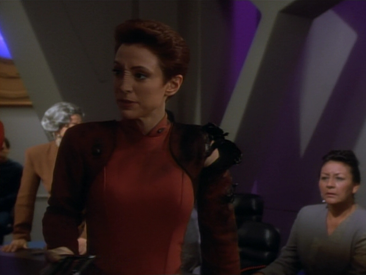 extant_StarTrekDS9_2x03-TheSiege_03366.jpg