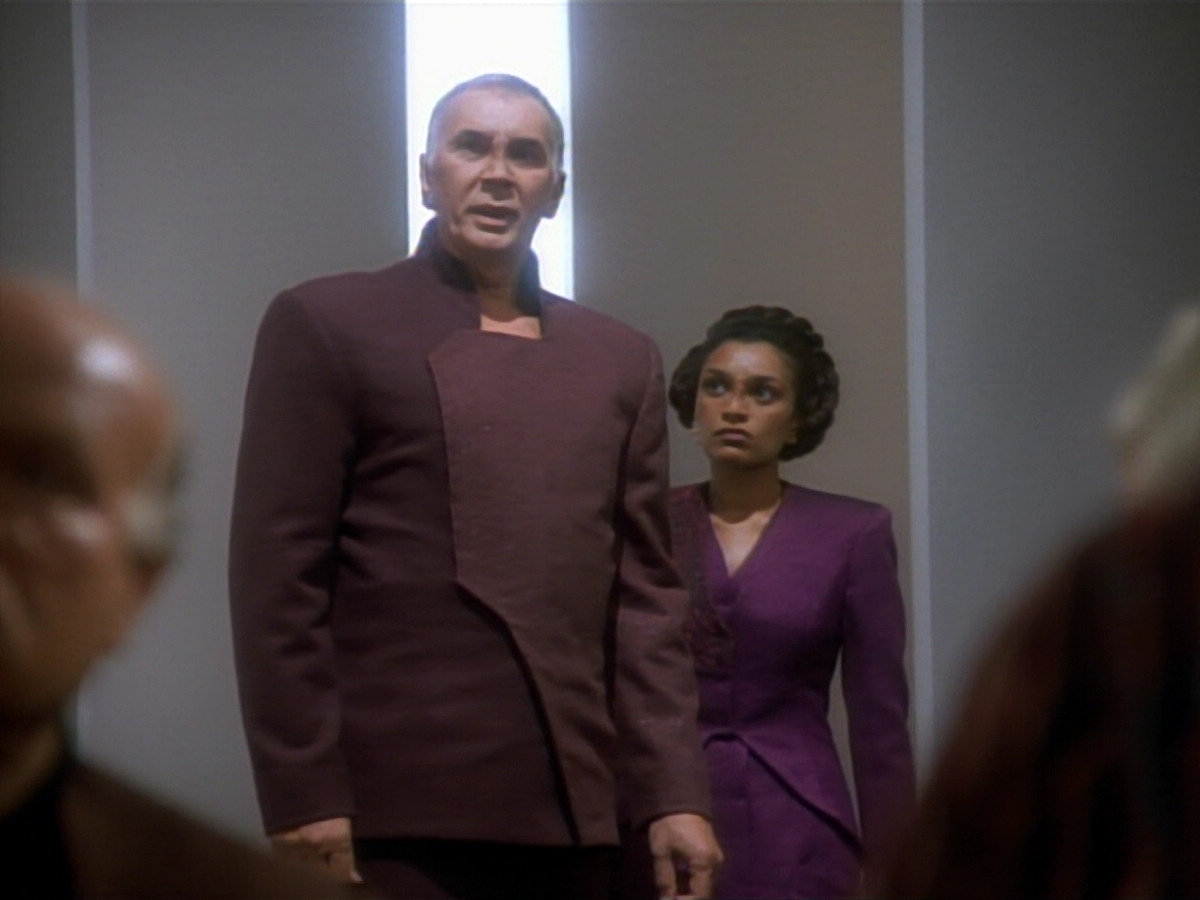 extant_StarTrekDS9_2x03-TheSiege_03415.jpg