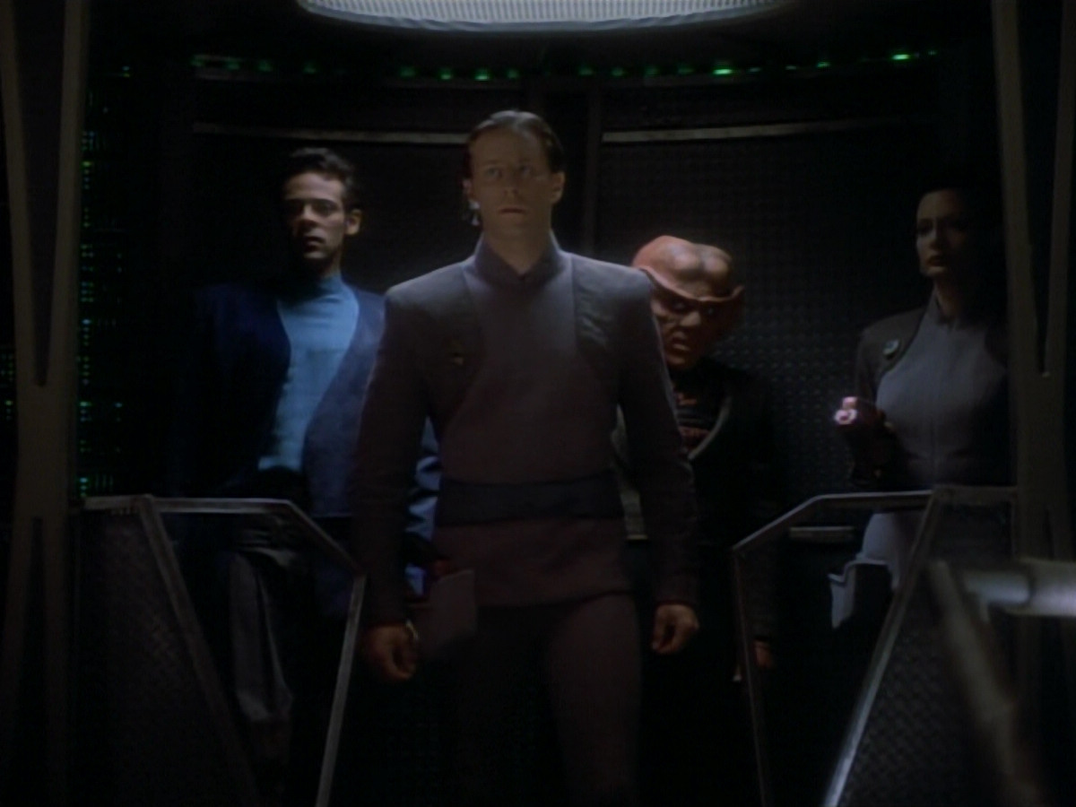 extant_StarTrekDS9_2x03-TheSiege_03453.jpg