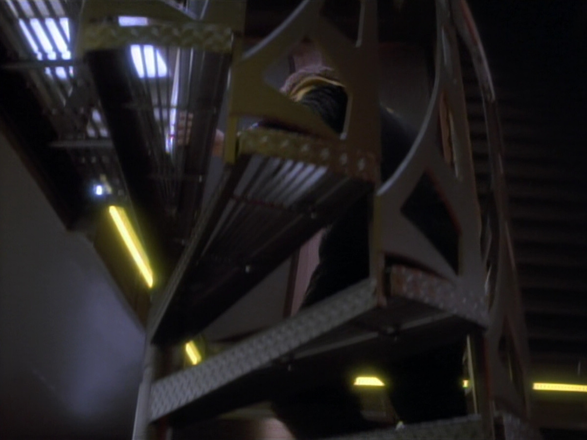 extant_StarTrekDS9_2x03-TheSiege_03747.jpg