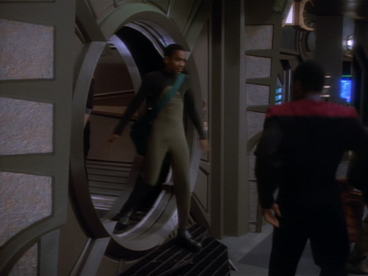 extant_StarTrekDS9_2x03-TheSiege_03755.jpg