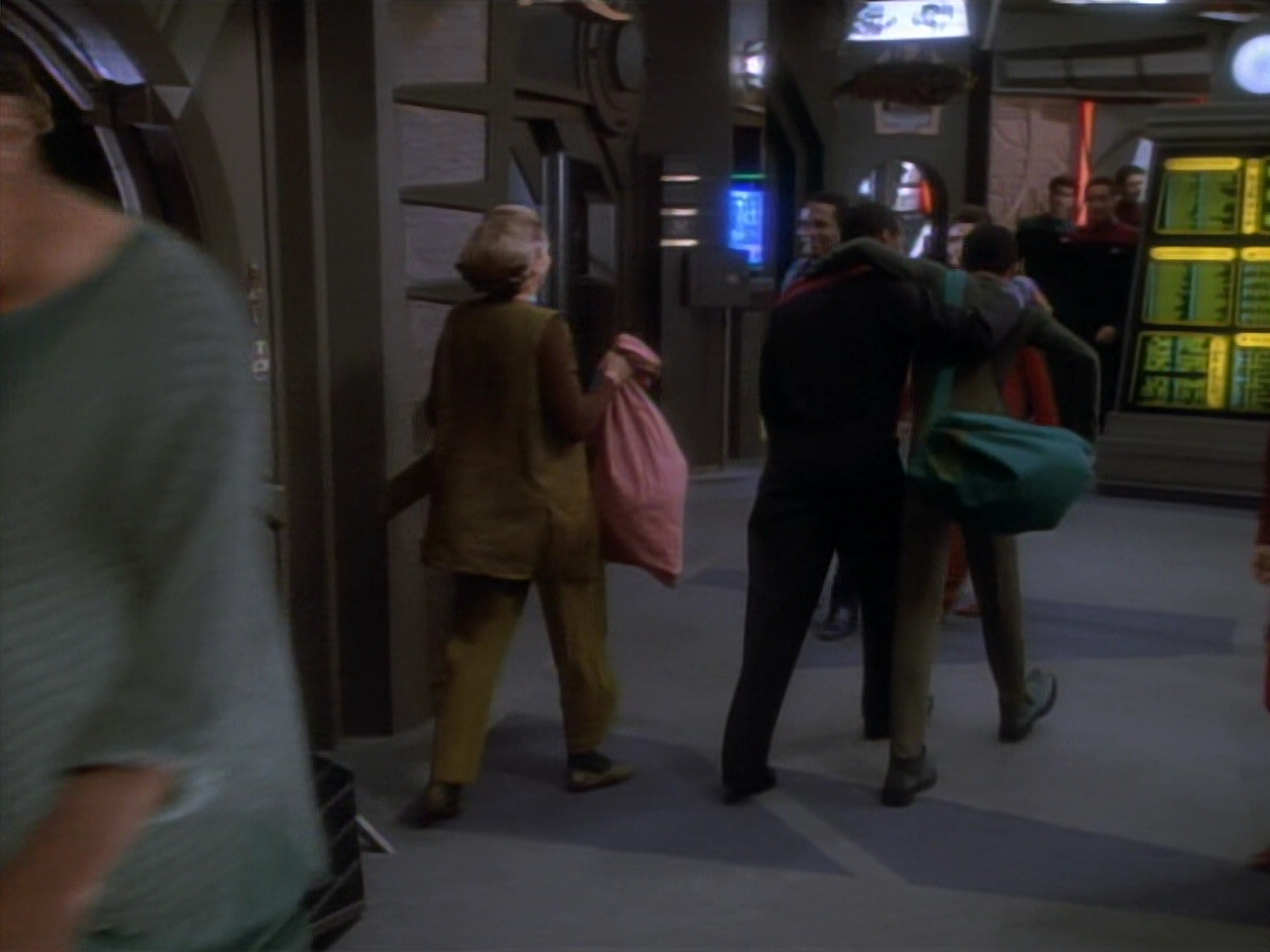 extant_StarTrekDS9_2x03-TheSiege_03760.jpg