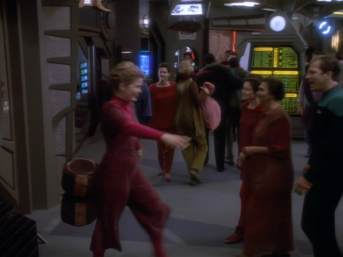 extant_StarTrekDS9_2x03-TheSiege_03762.jpg