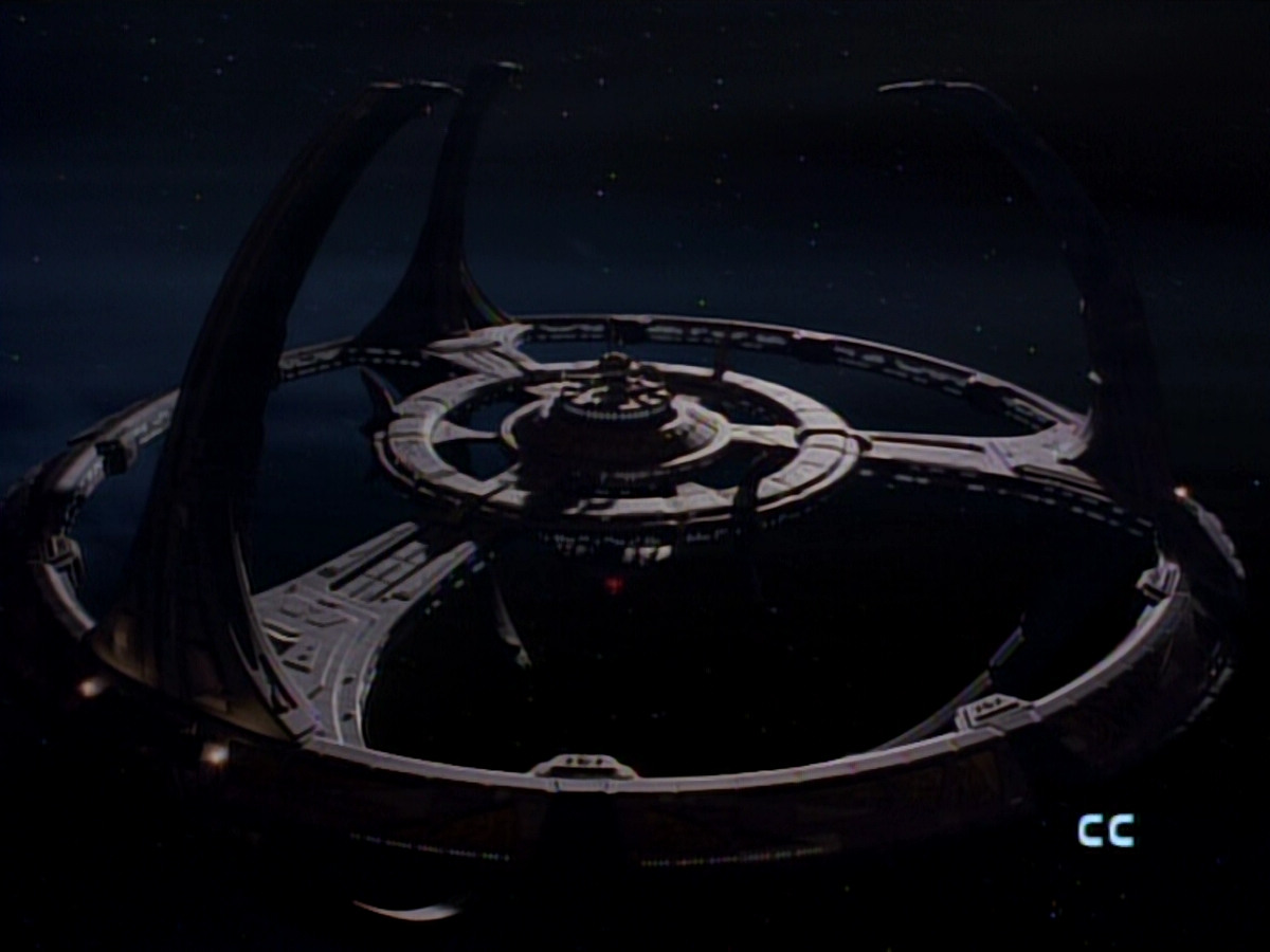extant_StarTrekDS9_2x04-InvasiveProcedures_00004.jpg