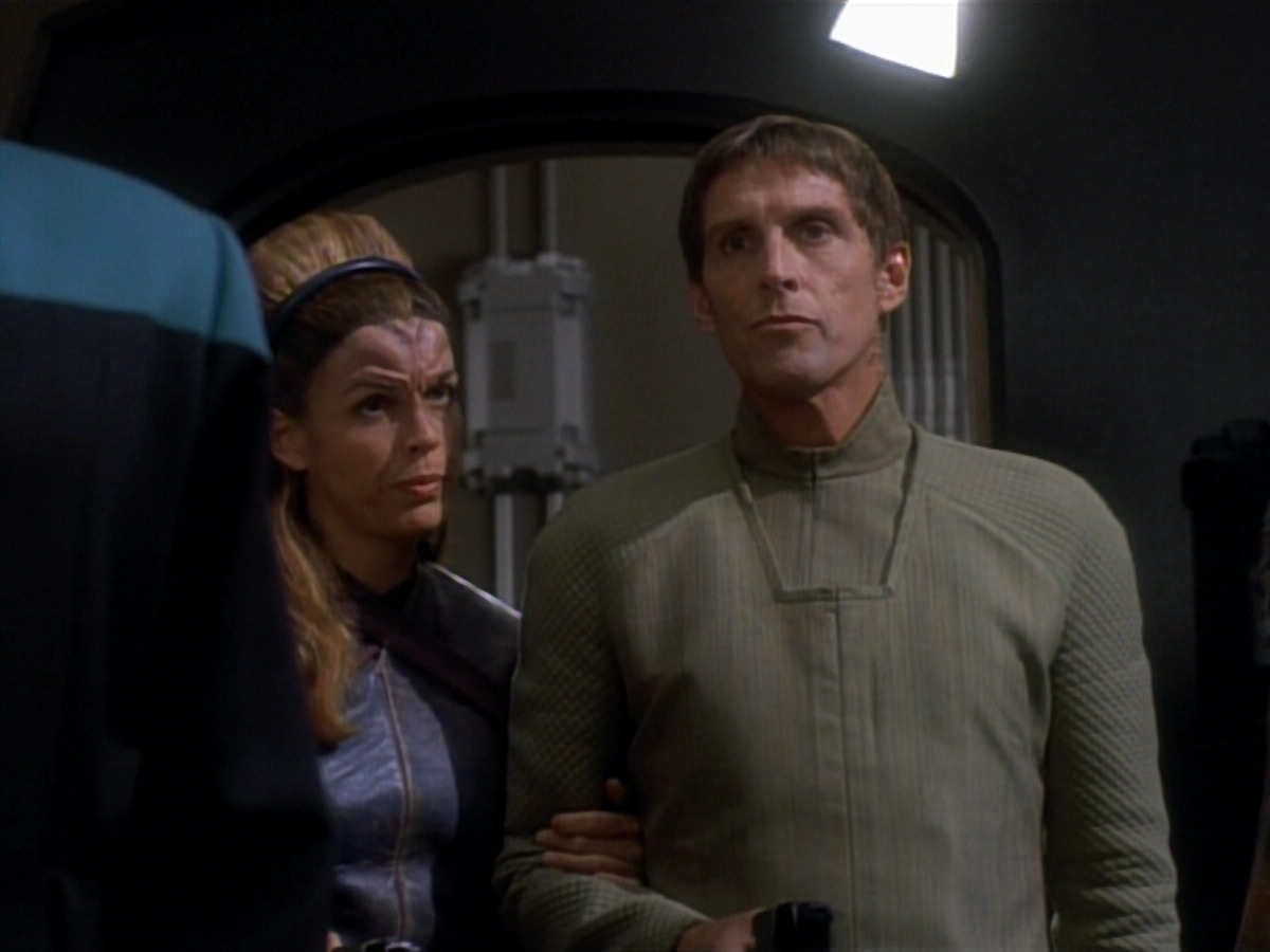 extant_StarTrekDS9_2x04-InvasiveProcedures_00783.jpg