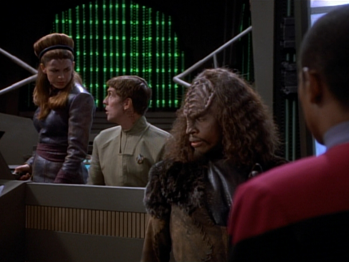 2.04 Invasive Procedures - extant StarTrekDS9 2x04-InvasiveProcedures ...