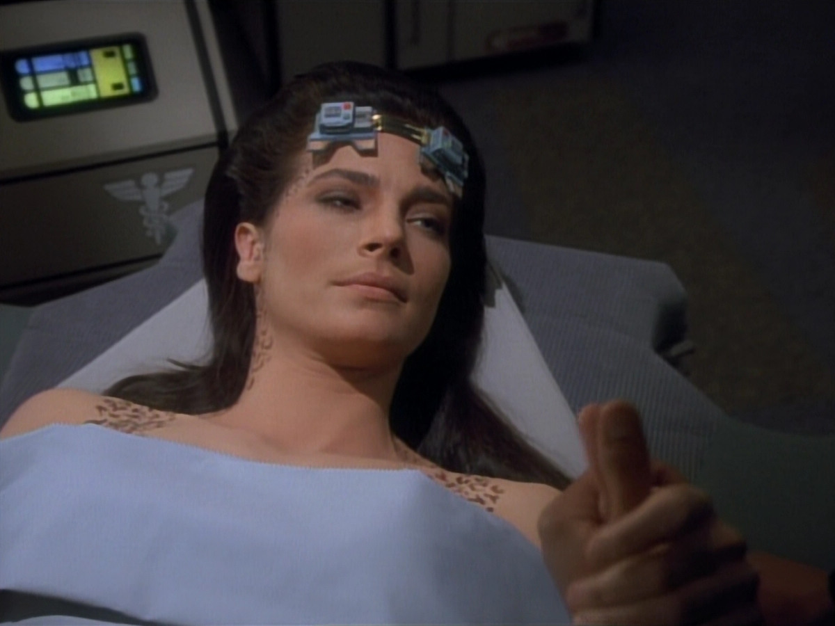 extant_StarTrekDS9_2x04-InvasiveProcedures_01621.jpg