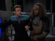 extant_StarTrekDS9_2x04-InvasiveProcedures_01381.jpg