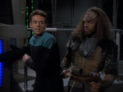 extant_StarTrekDS9_2x04-InvasiveProcedures_01382.jpg