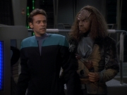 extant_StarTrekDS9_2x04-InvasiveProcedures_01384.jpg