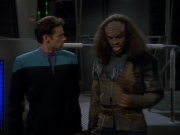 extant_StarTrekDS9_2x04-InvasiveProcedures_01399.jpg