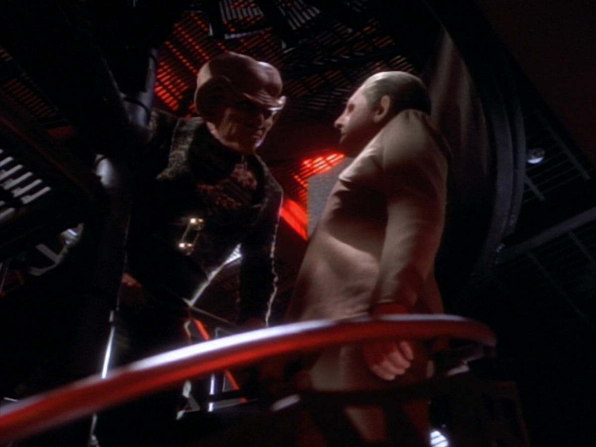 extant_StarTrekDS9_2x19-BloodOath_00040.jpg