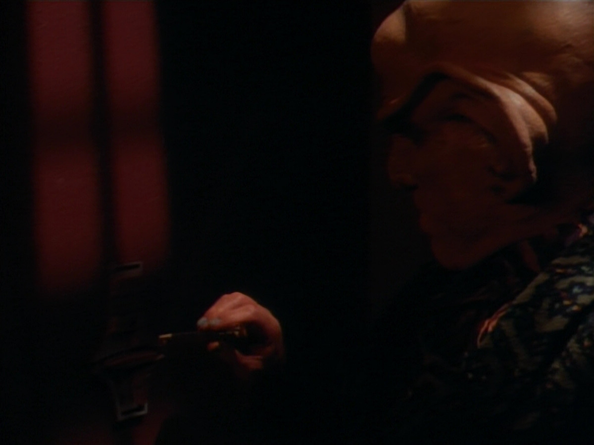 extant_StarTrekDS9_2x19-BloodOath_00103.jpg