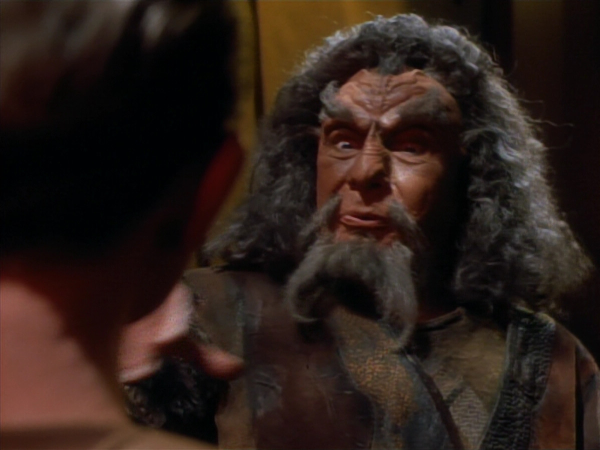 extant_StarTrekDS9_2x19-BloodOath_00160.jpg