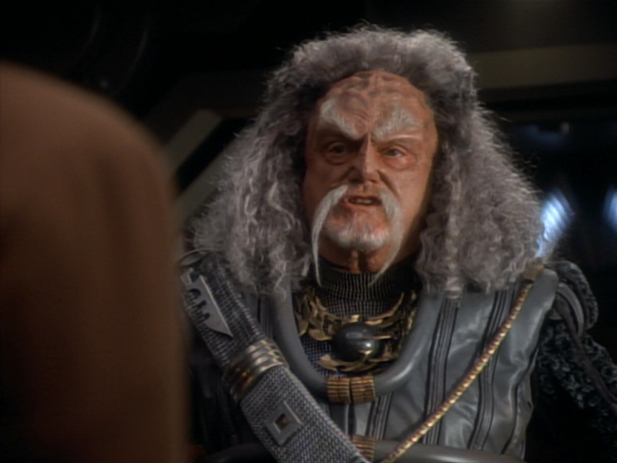 extant_StarTrekDS9_2x19-BloodOath_00250.jpg