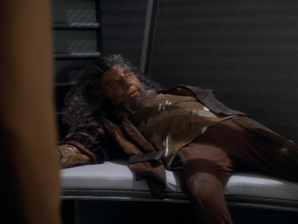 extant_StarTrekDS9_2x19-BloodOath_00294.jpg