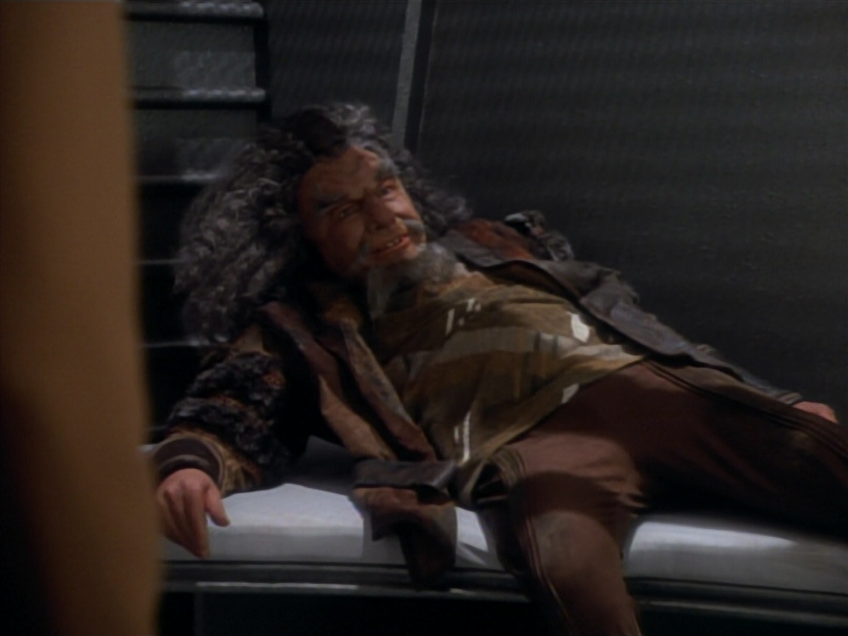 extant_StarTrekDS9_2x19-BloodOath_00296.jpg