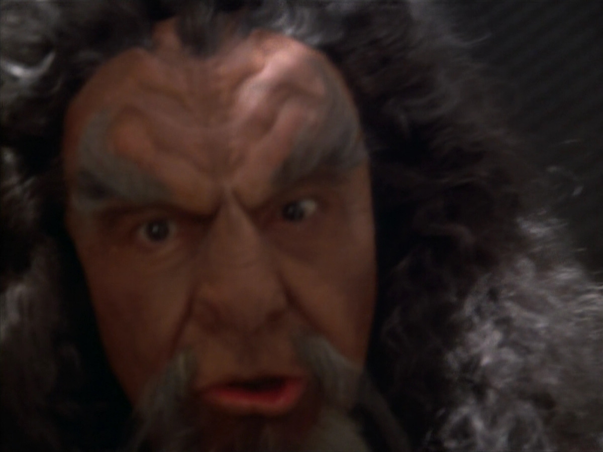 extant_StarTrekDS9_2x19-BloodOath_00586.jpg