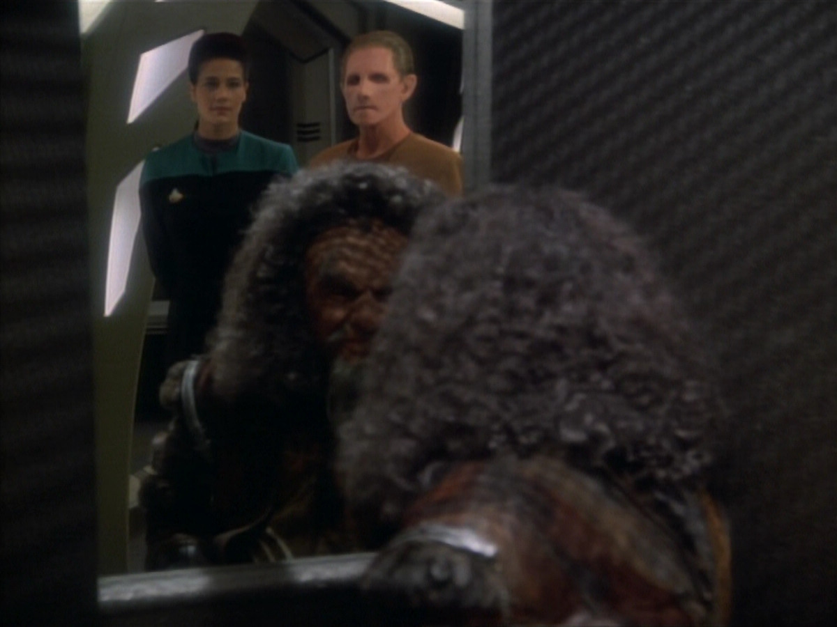 extant_StarTrekDS9_2x19-BloodOath_00609.jpg