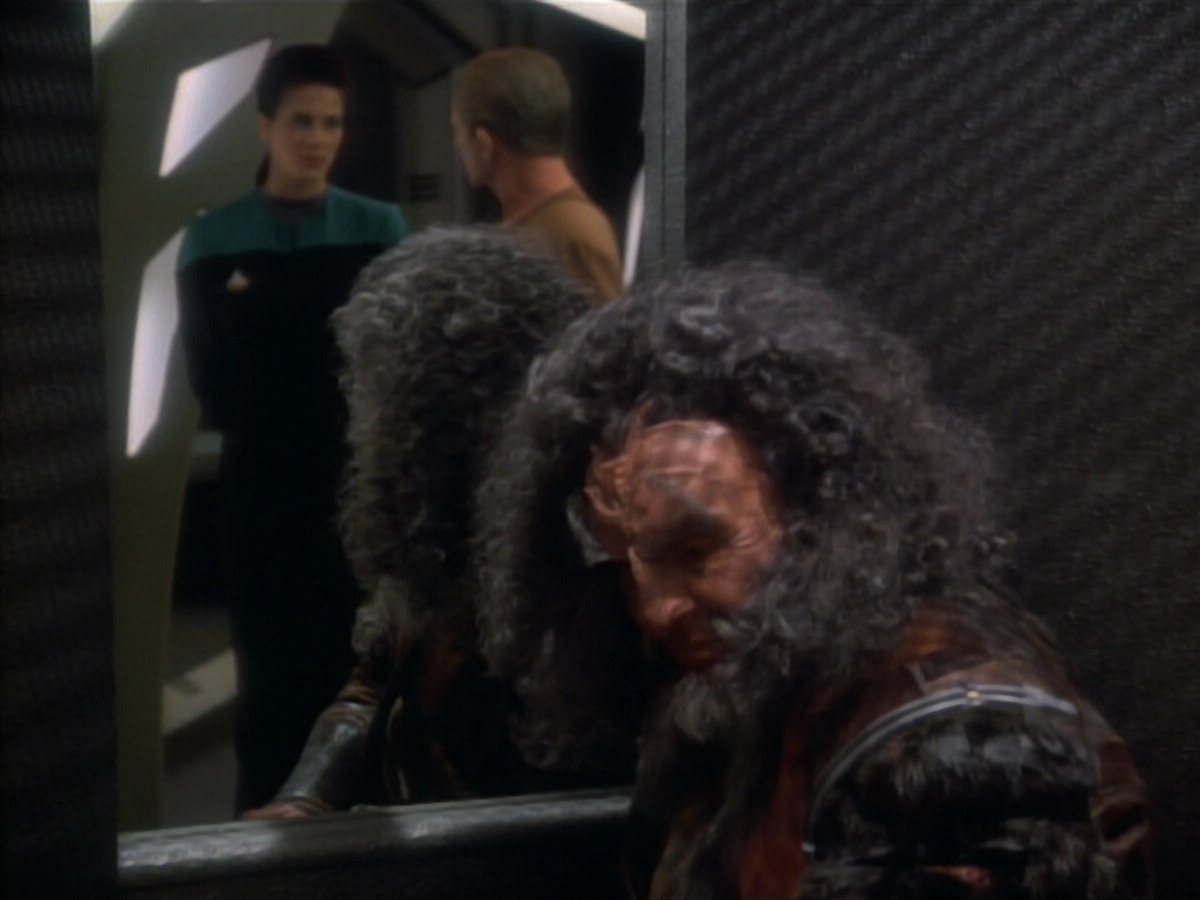 extant_StarTrekDS9_2x19-BloodOath_00615.jpg