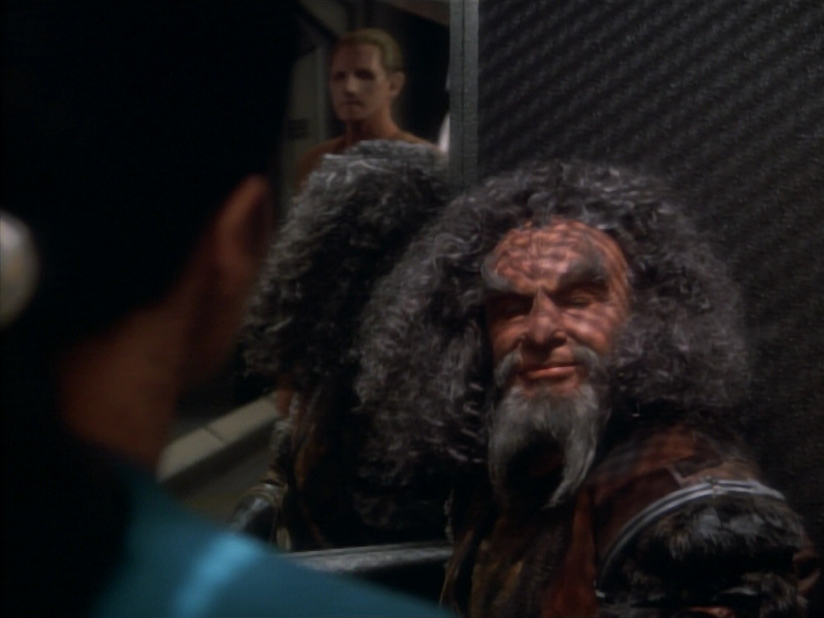 extant_StarTrekDS9_2x19-BloodOath_00630.jpg