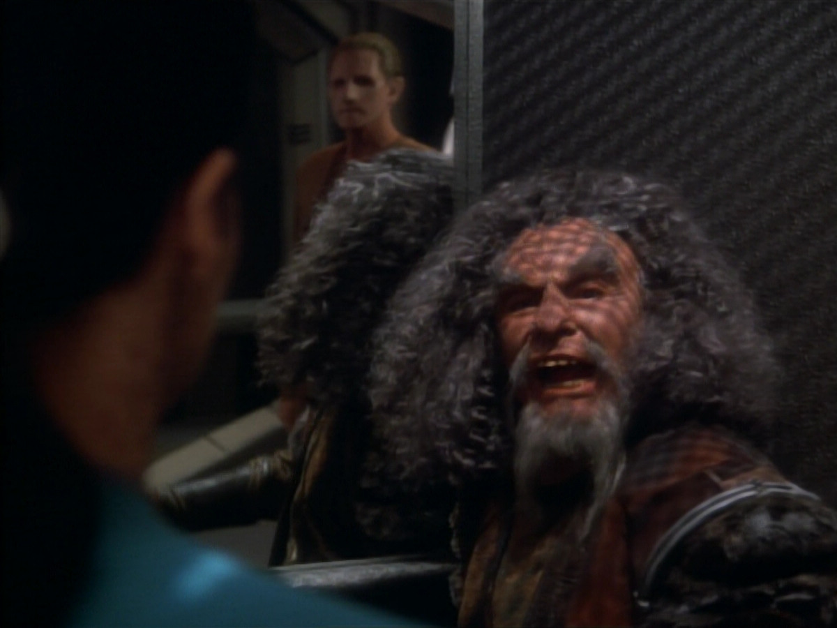 extant_StarTrekDS9_2x19-BloodOath_00637.jpg
