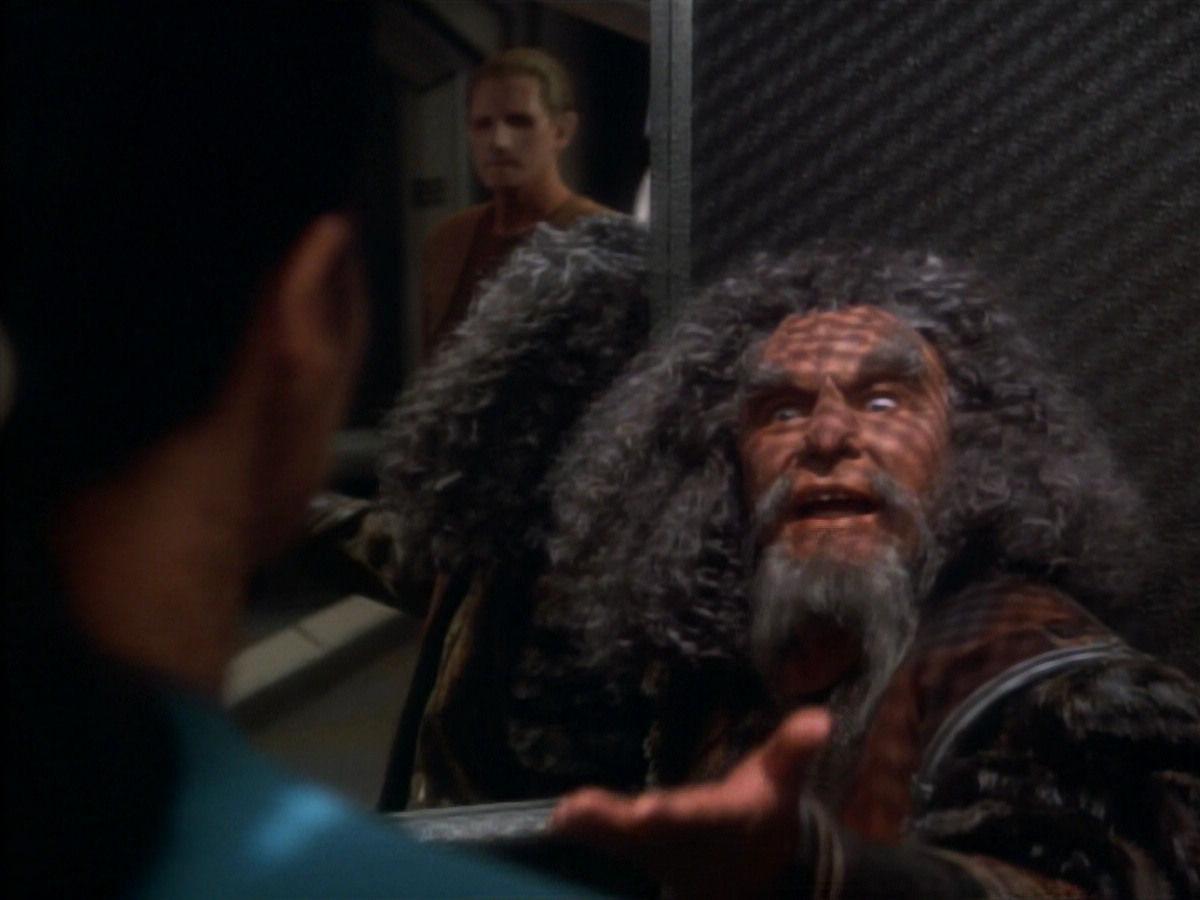 extant_StarTrekDS9_2x19-BloodOath_00638.jpg