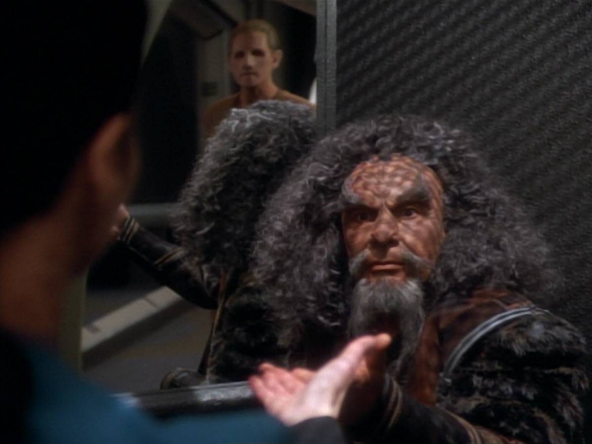 extant_StarTrekDS9_2x19-BloodOath_00652.jpg