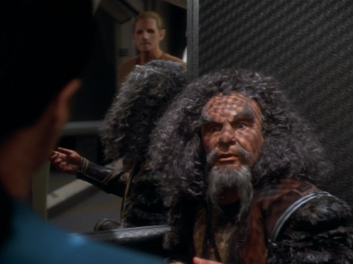 extant_StarTrekDS9_2x19-BloodOath_00659.jpg