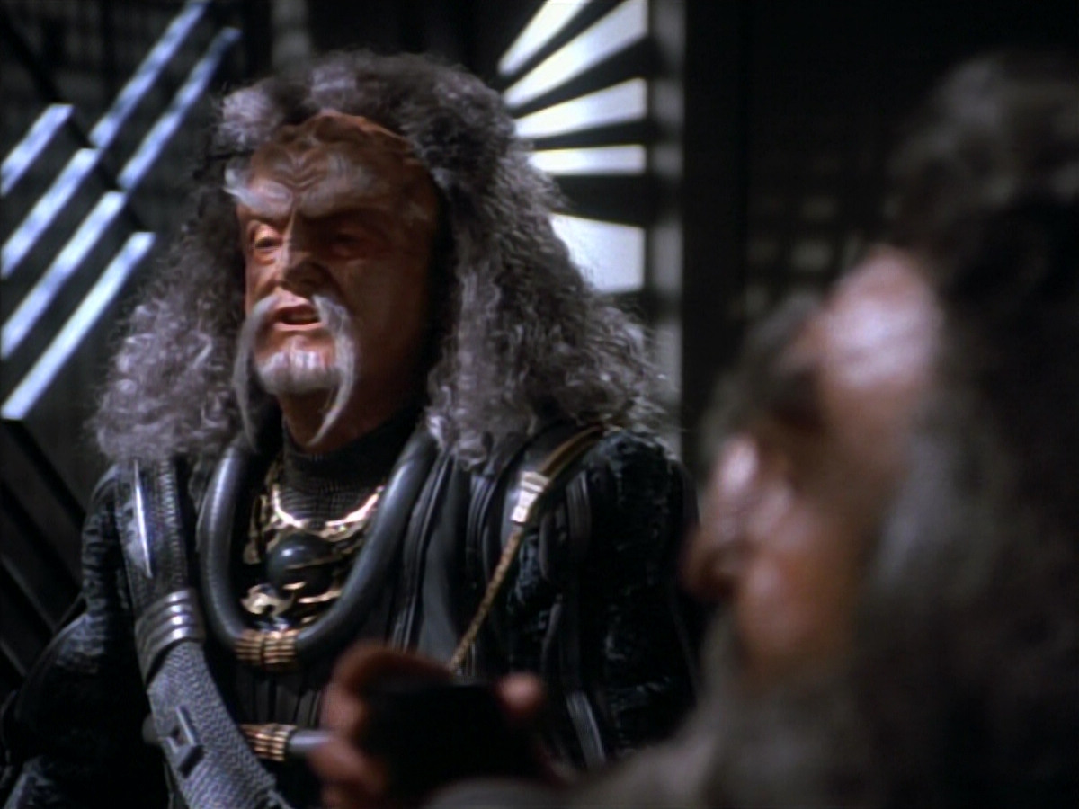 extant_StarTrekDS9_2x19-BloodOath_00914.jpg