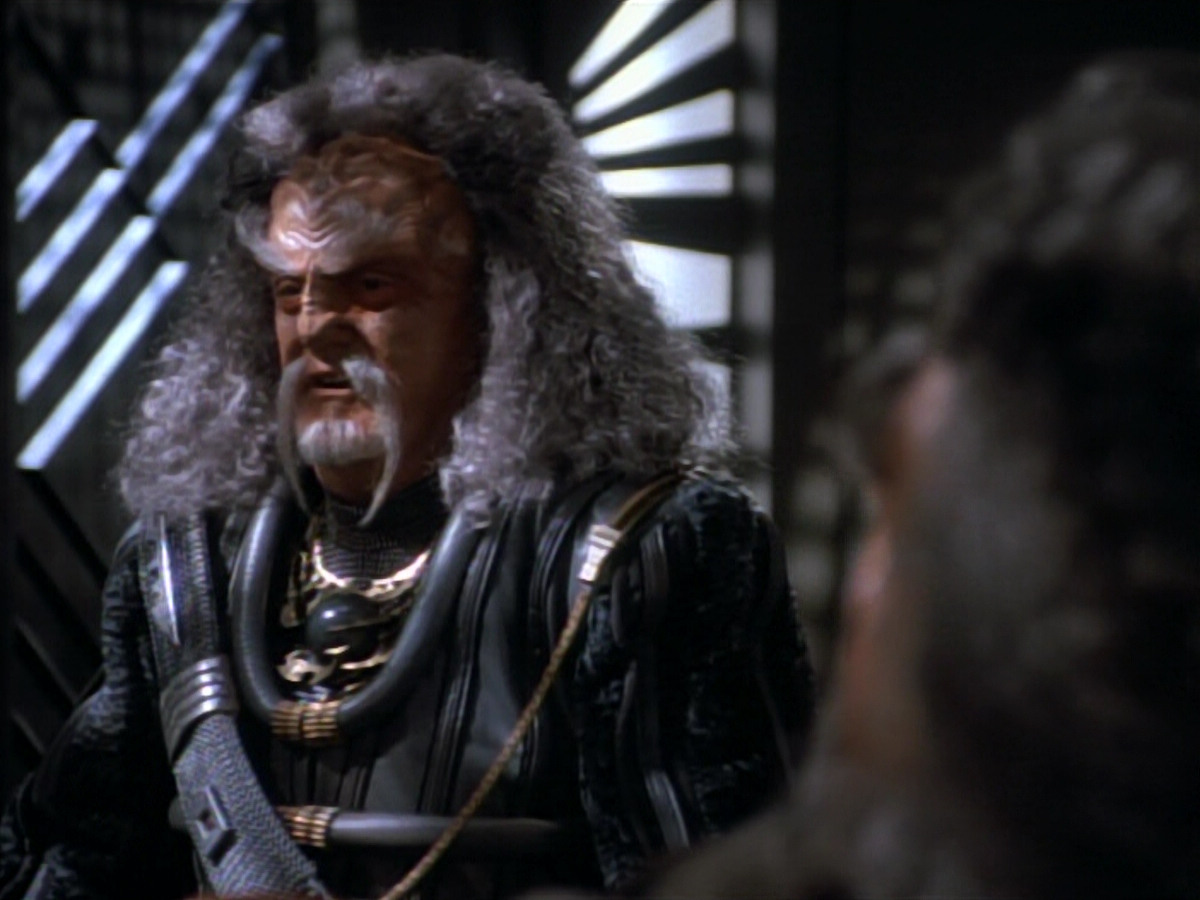extant_StarTrekDS9_2x19-BloodOath_00947.jpg