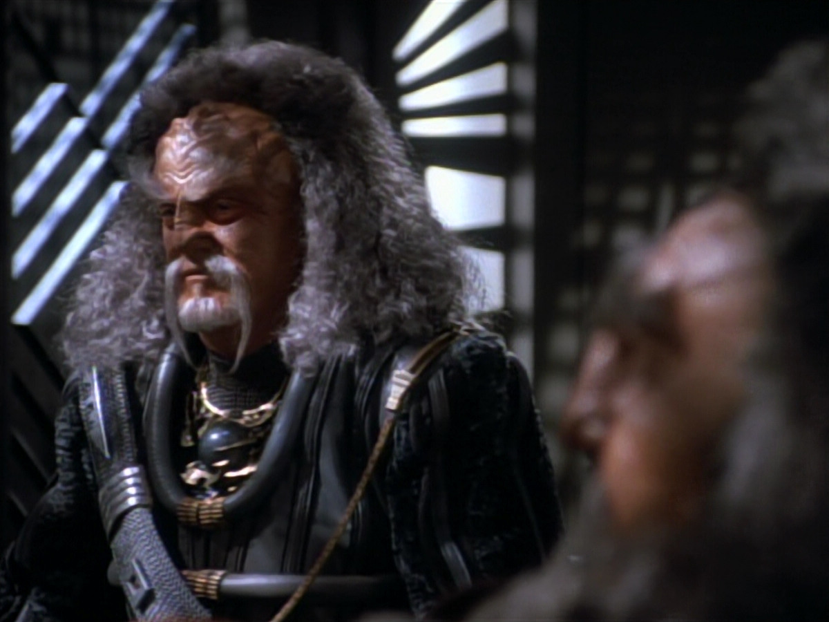 extant_StarTrekDS9_2x19-BloodOath_00948.jpg