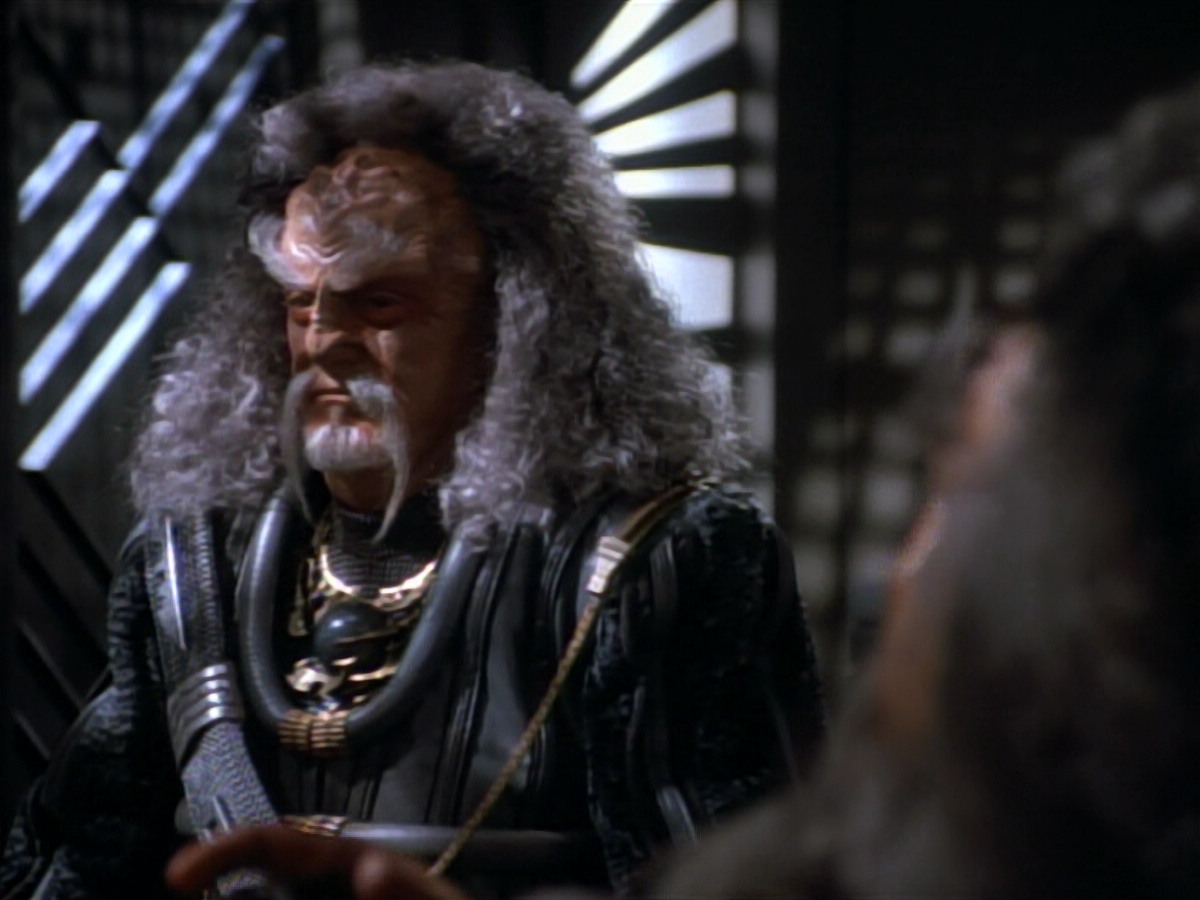 extant_StarTrekDS9_2x19-BloodOath_00949.jpg